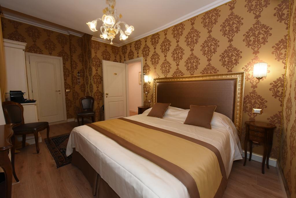 40.17 San Marco Hotel เวนิส ภายนอก รูปภาพ